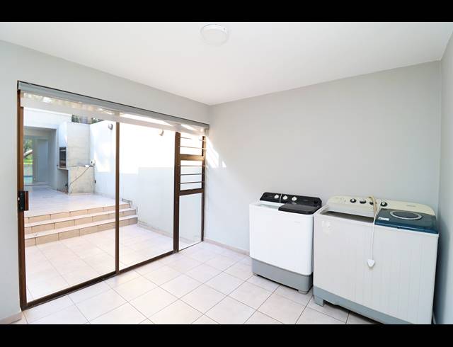 5 BEDROOM HOUSE TO LET IN WINSTON RIDGE